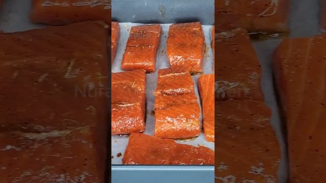 Salmon. Delicious dinner . Sobada Qızılbalıq. Лосось в духовке. Balıq qızartmas? смотреть онлайн