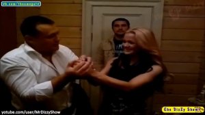 СМЕШНЫЕ ВИДЕО Девушка пьяная спит на ходу!
