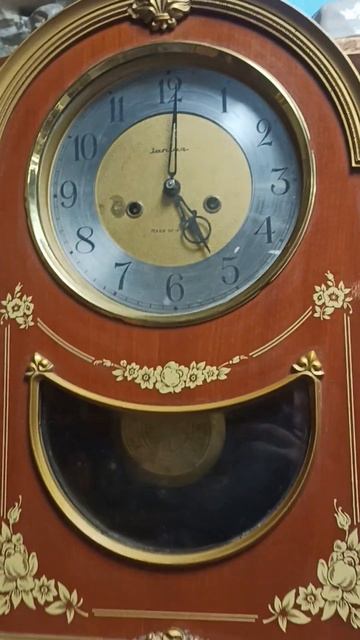 Винтажные настенные часы с боем Jantar(Янтарь) времён ССС смотреть онлайн