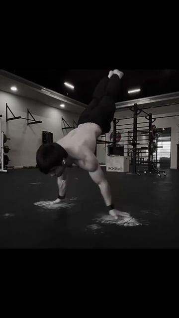 Калестиника лучший вид спорта #calesthenic #fupシ #sport #biggboss смотреть онлайн