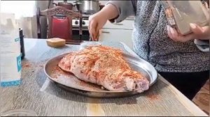 СВИНАЯ   ЛОПАТКА  ЗАПЕЧЕННАЯ  В  ДУХОВКЕ / СВИНАЯ  ЛОПАТ?