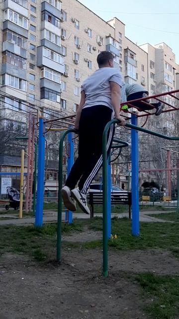 Отжимания челлендж 14/100 (собственный вес 93кг), исправил смотреть онлайн