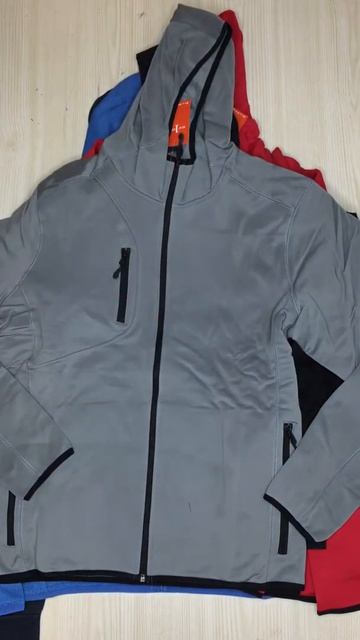 Одежда Оптом. Джемпера MAC1ONE. Цена 14,98 евро/кг. Вес 6 кг. смотреть онлайн