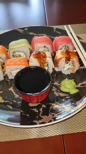 НА ОБЕД РЕШИЛА ПОКУШАТЬ РОЛЛЫ "ВЕСЕЛАЯ РАДУГА"СО ВКУСН смотреть онлайн