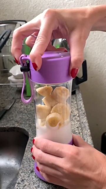 Готовь смузи в любое время и в любом месте. 🥤💖 #порта? смотреть онлайн