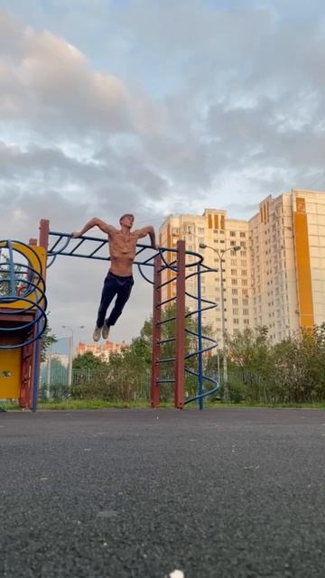 Самый сложный выход на турнике смотреть онлайн