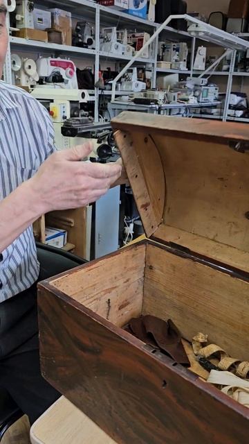 Зингер сундучок?