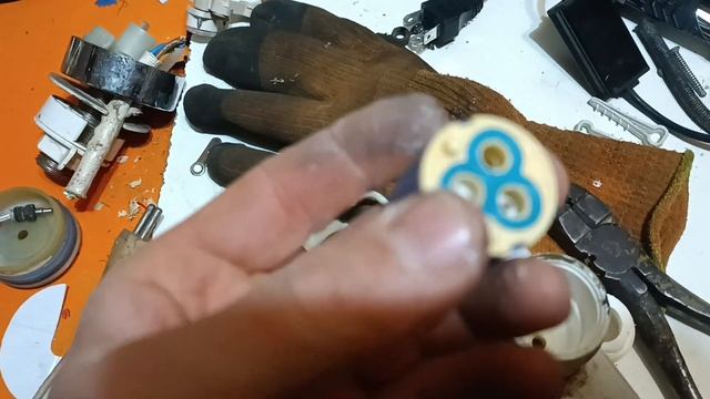 потек проточный водонагреватель.разборка проточного