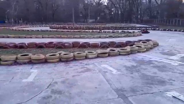 Первый раз прокатился на картинге