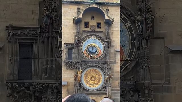 ПРАГА 2024.Символ жизни и смерти! АСТРОНОМИЧЕСКИЕ ЧАСЫ!#? смотреть онлайн