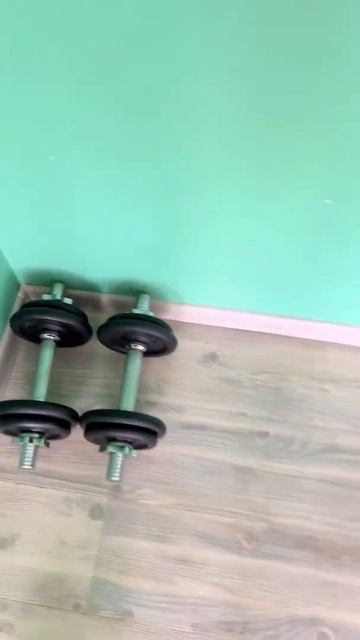 Тренировка с тяжелыми весами… смотреть онлайн