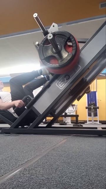 новый вес жим ногами 165 кг#спорт #томскаяобласть #тело? смотреть онлайн
