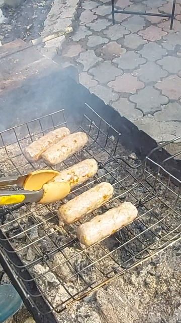 Еда самодельные сосиски на решётке гриль #еда #food #соси смотреть онлайн