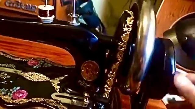 Швейная машинка Singer  1876 года после реставрации.