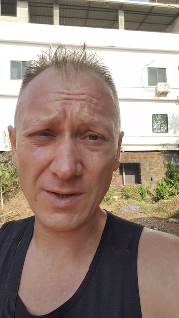 Подстригся, побрился, ребят, массаж головы, шеи, рук, пл смотреть онлайн