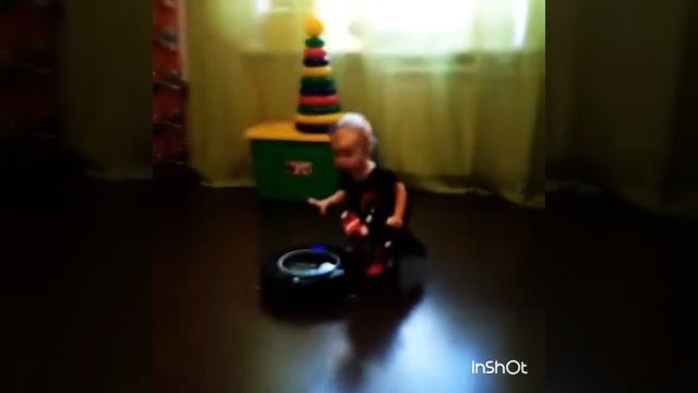 Мой друг- робот-пылесос Kitfort KT-504 смотреть онлайн