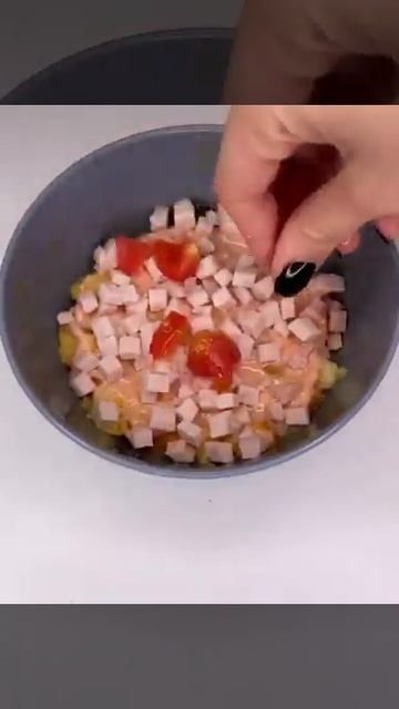 Самая вкусная и быстрая пицца в микроволновке. Приятн? смотреть онлайн