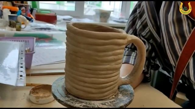В гончарной мастерской мы кружки лепим разные, красивые и классные! смотреть онлайн