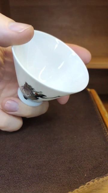 Очень тонкий просвечивающийся на свету фарфор с роспи смотреть онлайн