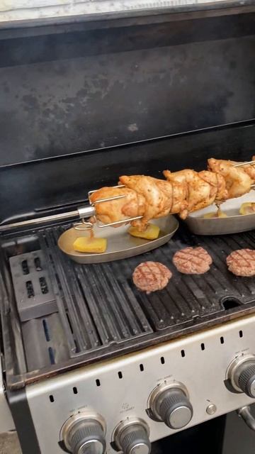 Курица на вертеле смотреть онлайн