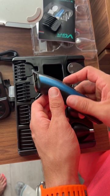 Машинка для стрижки та гоління VGR MASHELE смотреть онлайн