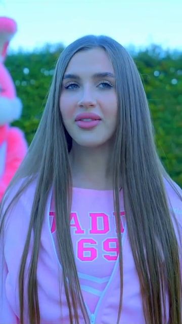 Тренер навијачица жели да види шта Зека може! 🔥🐰 смотреть онлайн