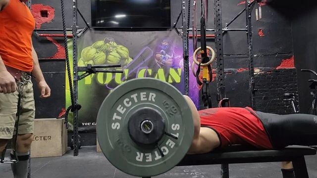 "Похороны" трицепсов Шреддера: Брусья 57 кг, франц жим 54 смотреть онлайн