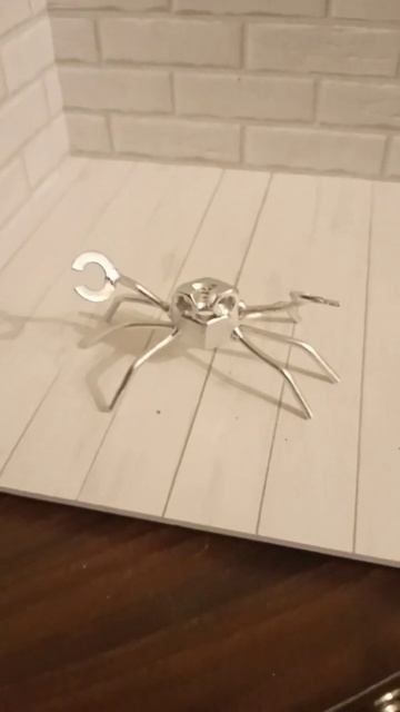 Краб из гаек и проволоки. #артметалл #сталь #декор #спб #