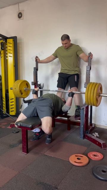Жим лежа 140 4х7. Собственный вес 85. #benchpress #powerlifting смотреть онлайн