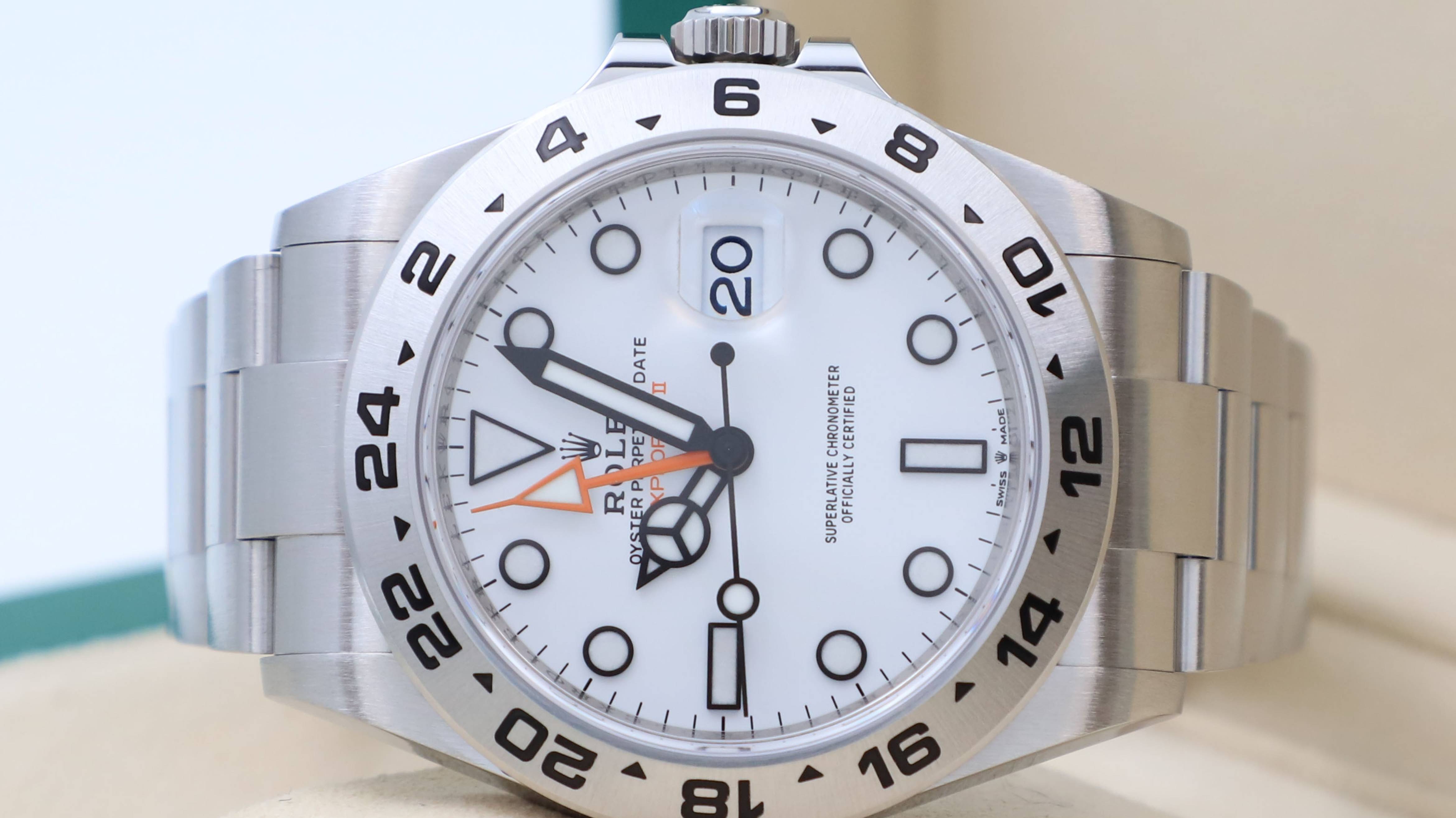 Rolex Oyster Explorer II 42 mm 226570 смотреть онлайн