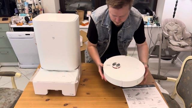 Распаковка робота пылесоса Xiaomi Mijia M40 D110CN смотреть онлайн