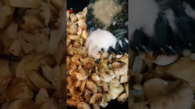#куринаягрудка с грибами👍😋 смотреть онлайн