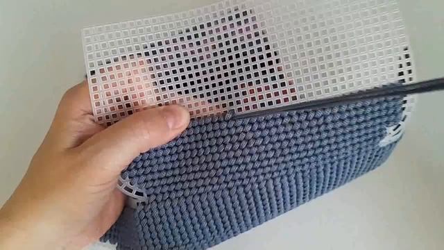 Сумка из полиэфирного шнура на пластиковой канве смотреть онлайн