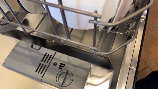 Обзор встраиваемой посудомоечной машины Schaub Lorenz VI4425 смотреть онлайн