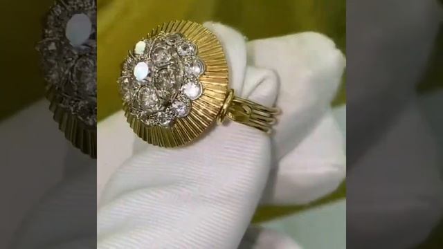 Золотое кольцо, вставки бриллианты проба 56 Вес 6,40 гр Р? смотреть онлайн