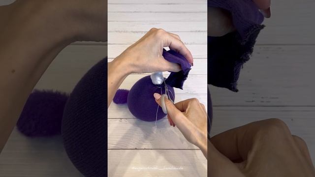 ШЬЮ ИЗ НОСКОВ БЕЗ ШВЕЙНОЙ МАШИНКИ! БЫСТРО И ПРОСТО! Мех смотреть онлайн