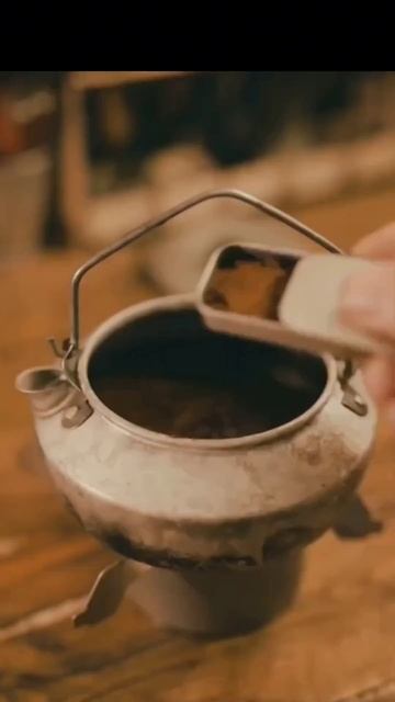 Как Вскипятить Одновременно Чайник и Согреть еду/ Выж?