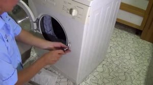 Стиральная Bosch Siemens не запускает стирку? Не закрываетс?