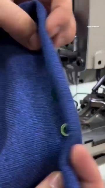 Пришивание пуговиц на пуговичной машине TEXI. #sewing #швей? смотреть онлайн