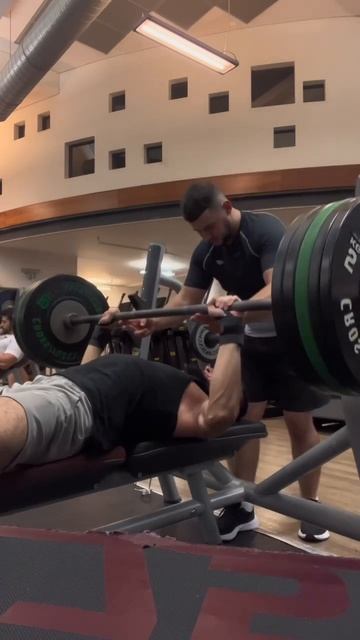 100кг на раз, собствинний вес 70кг смотреть онлайн