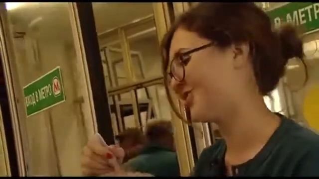 Видеосюжет о Электробытовом приборе для очистки фрук? смотреть онлайн