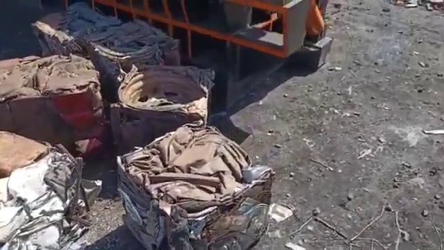 Пакетировочный пресс Y81-160 (baler For Scrap)