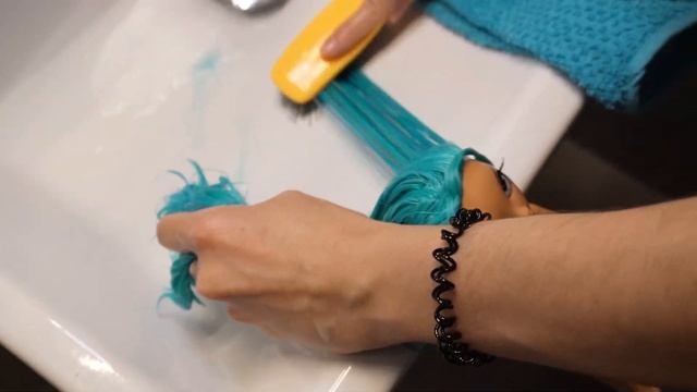 Как мыть волосы и сделать укладку кукле rainbow high - краси смотреть онлайн
