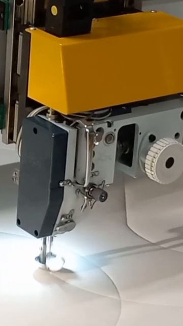 ОДНОИГОЛЬНАЯ СТЁГАЛЬНАЯ МАШИНКА - продажа, прошла 1год