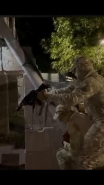 😎☝️🔞💣Штурм здания с закладкой гранаты #shorts #shortsvideo смотреть онлайн