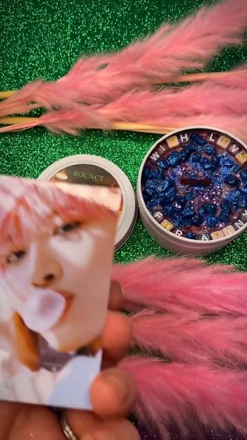 Все ароматы доступны в формате свечей, духов и диффузо смотреть онлайн