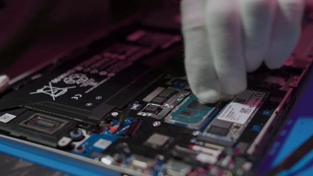 Чистка ноутбука и замена термопасты на ноутбуке HUAWEI смотреть онлайн