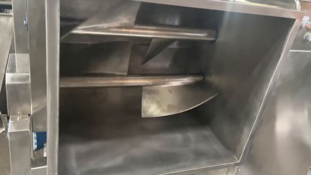 Тестомес для крутого теста . Mixer for dough смотреть онлайн