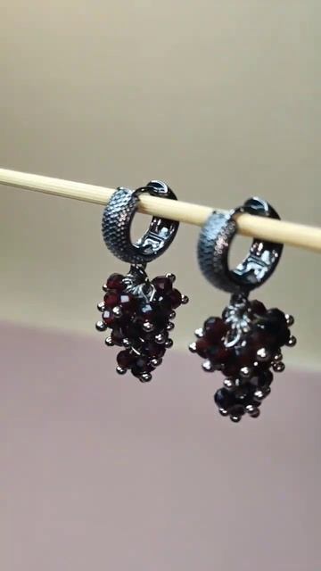 Серьги пушистики с гранатом смотреть онлайн