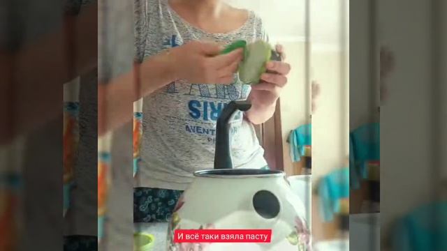 Как отмыть сильно грязный чайник без моющих средств